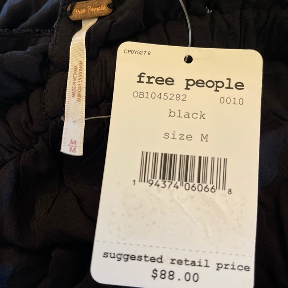 Closet Clear Out! ❤️ NWT! Free People ‘Chante’ black lace tank - Picture 7 of 12